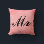 ピエレガントンクの羊皮紙とミス・アンド・ミセス クッション<br><div class="desc">ピンク色のパーチメント「Mr. and Mrs.」を使エレガント用して、家に結婚の飾りを付けます。 枕。 ピンクのパーチメントのデザインを、草むらの黒い書フォントで飾ると、こカスタマイズのまくらは好きなだけでも楽しめる。</div>