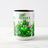 🎭ピエロをテーマカスタムにしたマグユニーク – 笑いの贈り物 ツートーンマグカップ (中央)