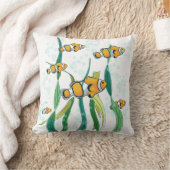 ピエロ魚の学校の泡の色スケッチ クッション (ブランケット)