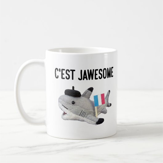 ピエール鮫: C'est Jawesome (RHのマグ) コーヒーマグカップ (左)