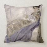 ピエールMonetソファーのルノアール|夫人 クッション<br><div class="desc">イメージ: ソファーの113441夫人Monet、c.1874 (キャンバスの油)。 ルノアール、ピエールAuguste (1841-1919年)。 Museu Calouste Gulbenkian、リスボン、ポルトガル。  芸術、ファインアート。</div>