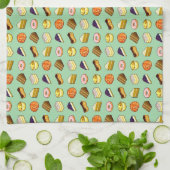 ピクセルアートケーキとペストリーパターン キッチンタオル (折り畳み)