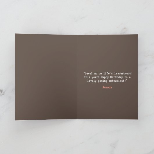 ピクセルピンク&ブラウンキャットケーキゲーマー誕生日 カード (内部)