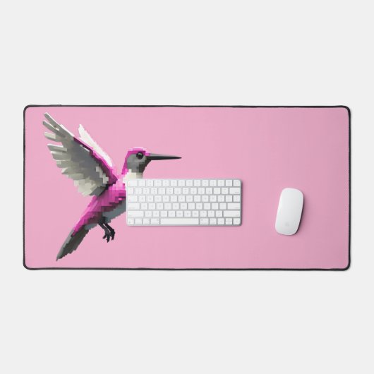 ピクセル化されたピンクハミングバード – デスクマット (キーボード&マウス)