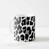 ピクデザインズの黒と白のヒョウ柄 コーヒーマグカップ (正面左)