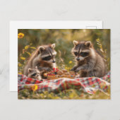 ピクニックに行って可愛いラクーン一家 ポストカード (正面/裏面)