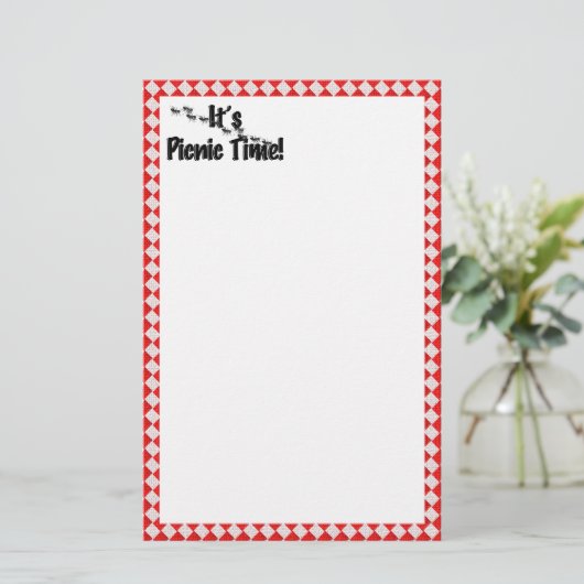 ピクニック時間だ！赤い市松模様にテーブルクロス（アリ付き） 便箋 (スタンド正面)