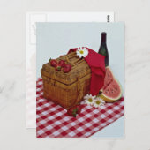 ピクニック用バスケットとスイカの切り身 ポストカード (正面/裏面)
