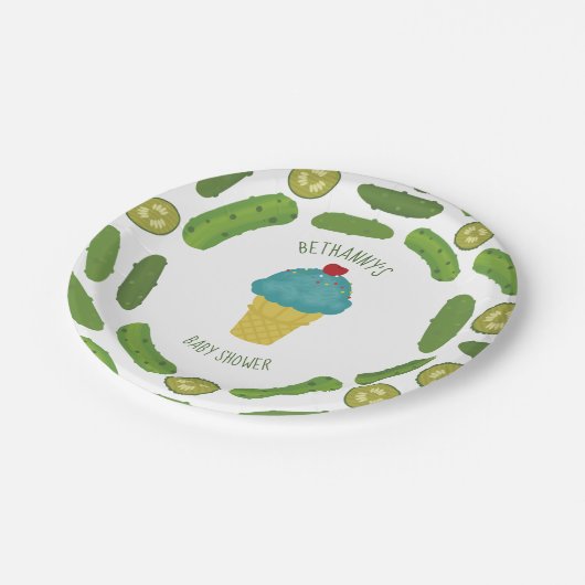 ピクルスおよびアイスクリームの男の子のベビーシャワー ペーパープレート (アングル)