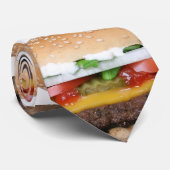 ピクルスの写真が付いているおいしいチーズバーガー ネクタイ (ロール)