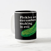 ピクルスは悪で浸るきゅうりです ツートーンマグカップ (正面左)