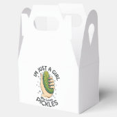 ピクルスを愛する女の子 – おもしろいビーガン フェイバーボックス (オープン)