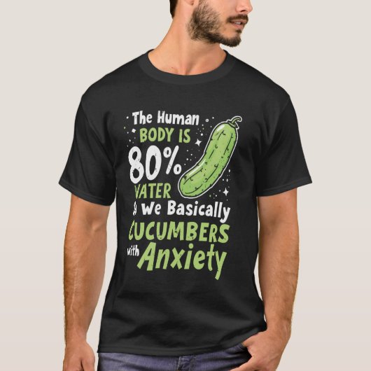 ピクルスキュウリのボディと不安の面白い野菜 Tシャツ (正面)
