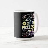 ピクルボールコートのクイーンカラフル- コーヒーマグカップ (正面右)