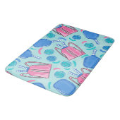 ピクルボールパドルとボールブルー バスマット (アングル)