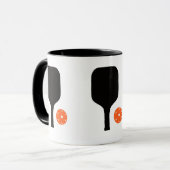 ピクルボールパドル&オレンジピックボール マグカップ (正面左)