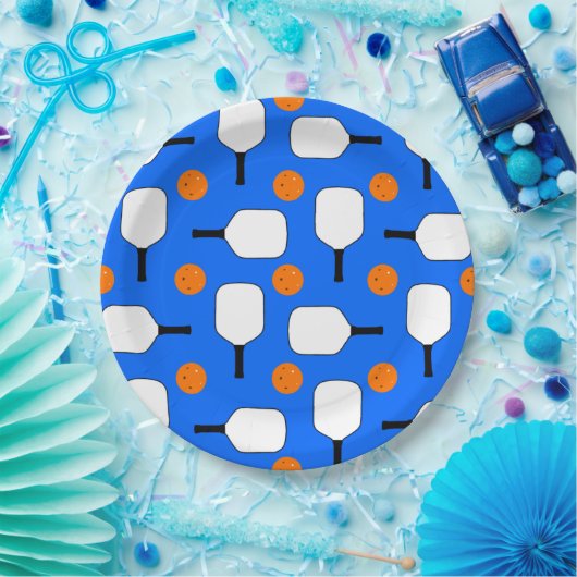 ピクルボールパドル、オレンジ色のピックルボールボール、ブルー ペーパープレート (パーティー)