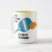 ピクルボールユーモアのマグカップ ツートーンマグカップ (正面左)