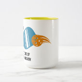 ピクルボールユーモアのマグカップ ツートーンマグカップ (中央)