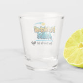 ピクルボール中毒：私たちの上の夕食！ ショットグラス (裏面)