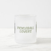 ピクルボール愛好家！ フロストグラスマグカップ (中央)