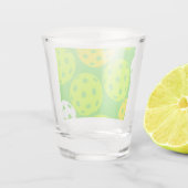 ピクルボール誕生日パーティーかわいいグリーンスポーツ ショットグラス (裏面)