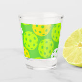 ピクルボール誕生日パーティーかわいいグリーンスポーツ ショットグラス (正面)