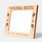ピクルボール・フレンズのPickleball Bestiesグループ レーザー彫刻フレーム (左)