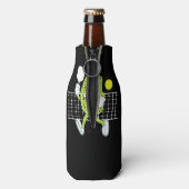 ピクル遊ズのピクルボールおもしろい- Pickleball Paddl ボトルクーラー (ボトル裏面)