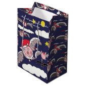 ピグ飛んでいるサンタ抱き枕 ミディアムペーパーバッグ (正面アングル)