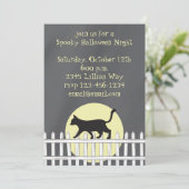 ピケットフェンスに乗った怖い黒猫 招待状 (スタンド正面)