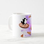 ピザおもしろいに乗った猫宇宙 コーヒーマグカップ (正面左)