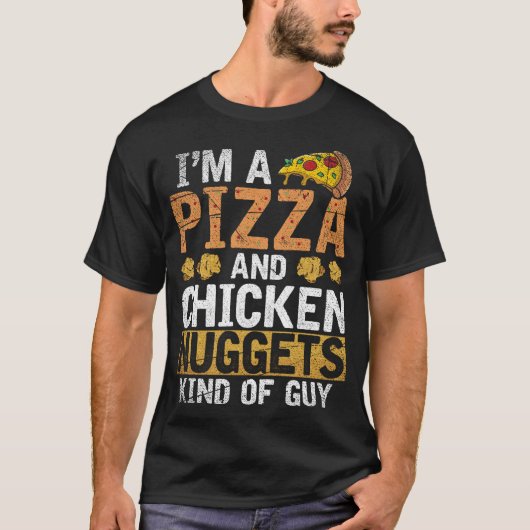 ピザとチキンナゲットの男のチキン Tシャツ (正面)