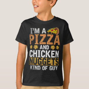 ピザとチキンナゲットの男のチキン Tシャツ