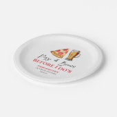 ピザとビールで結婚前のカップルシャワー ペーパープレート (アングル)