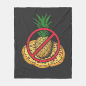 ピザにパイナップルは入らない フリースブランケット (正面)