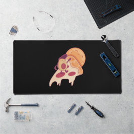 ピザのスライス上のアボカドサーフィンサマーバージョン デスクマット