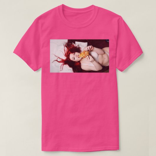 ピザは愛 Tシャツ (デザイン正面)