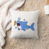 ピザを餌にしたサメ クッション (ブランケット)