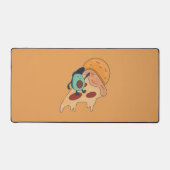 ピザクールのスライスにアボカドサーフィン デスクマット (正面)