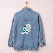 ピザサーフィンのスライス上のアボカドのバージョン デニムジャケット (ハンガー)