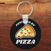 ピザ好きの人の「Powered by Pizza」 キーホルダー (正面)