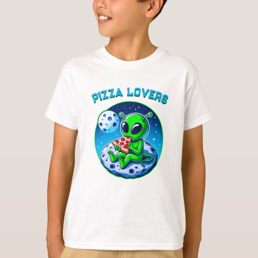 ピザ好きの宇宙人が月でお食事 | 楽しい宇宙デザイン Tシャツ (正面)