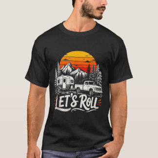 ピックアップトラック キャンパー 山々 日没 Tシャツ