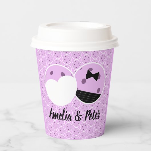 ピックボールがリングや輪の前に最後のスイング結婚を 紙コップ (正面)