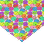 ピックボールカラフルパーティーバルーンと紙吹雪 テーブルクロス (アングル)