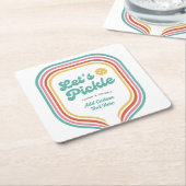 ピックボールパーティーレッツピックルレトロレインボーストライプ スクエアペーパーコースター (アングル)