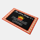 ピックボール女王 – オレンジ色のピックボール着用クラウン ドアマット (アングル)