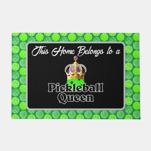 ピックボール女王 – グリーンピックボール着用クラウン ドアマット (正面)