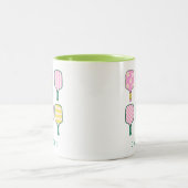 ピックボール恋人レトロピンクグリーンパーソナライズされた ツートーンマグカップ (中央)